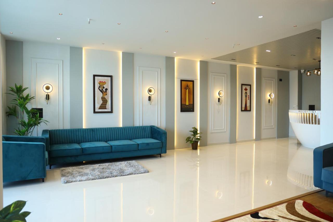 Hotel The Parker Inn By Kbnt Group Surat Esterno foto