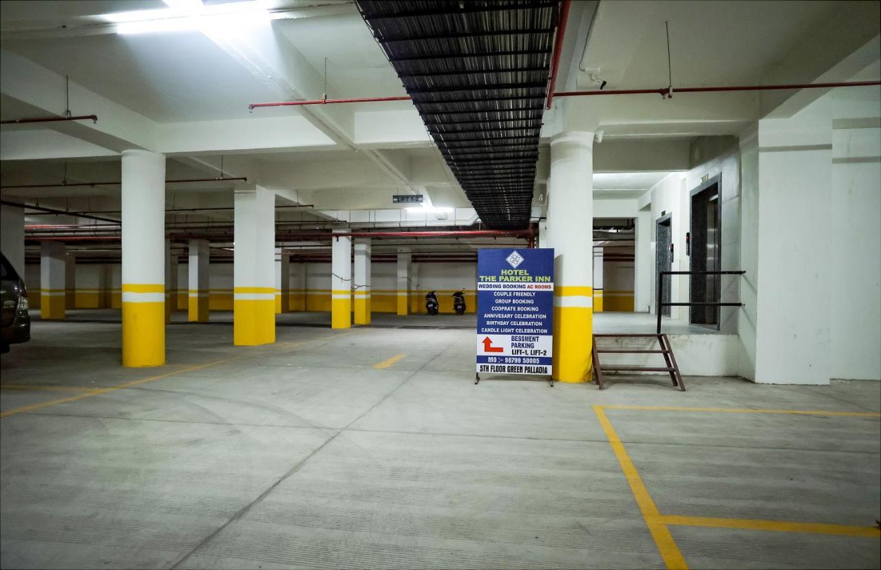 Hotel The Parker Inn By Kbnt Group Surat Esterno foto