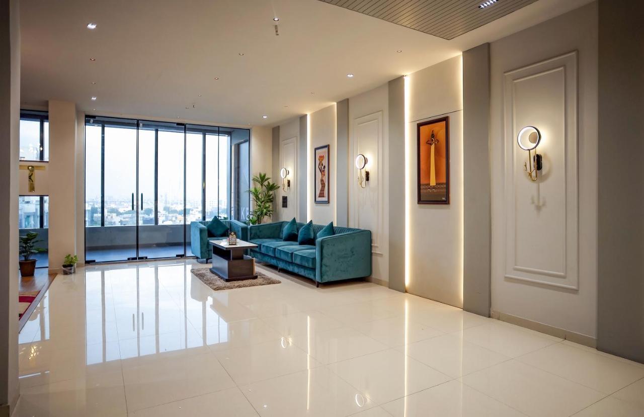 Hotel The Parker Inn By Kbnt Group Surat Esterno foto